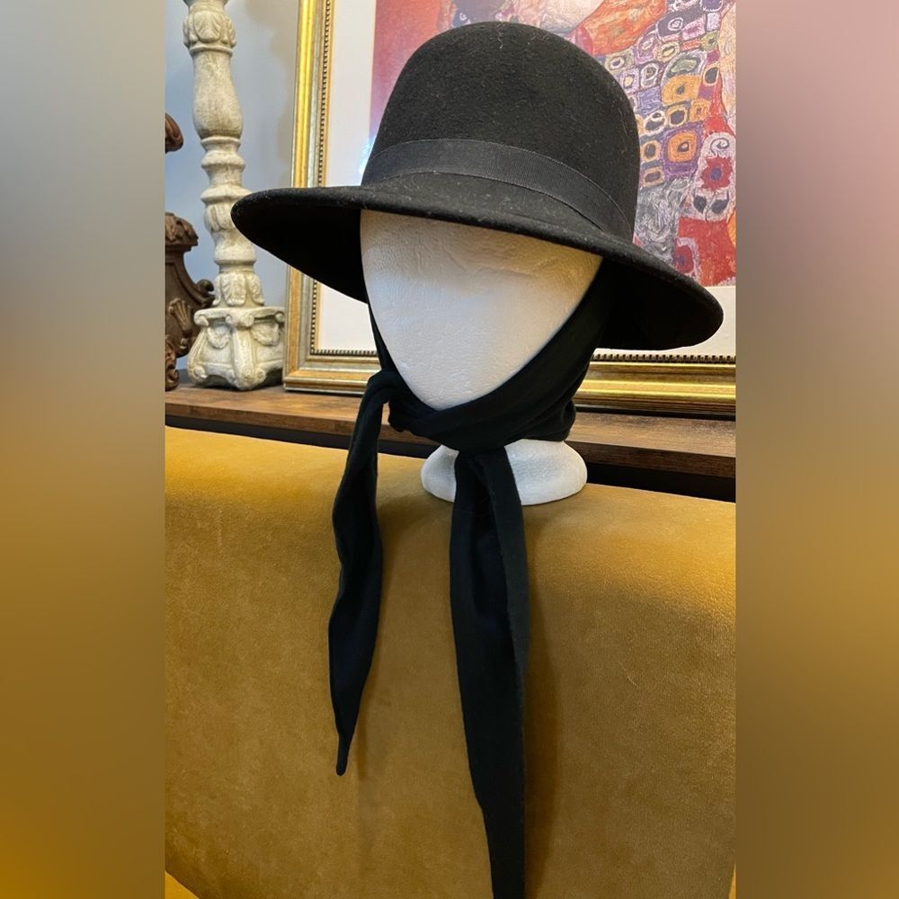 Street Smart by Betmar Black Wool Scarf Hat, EUC